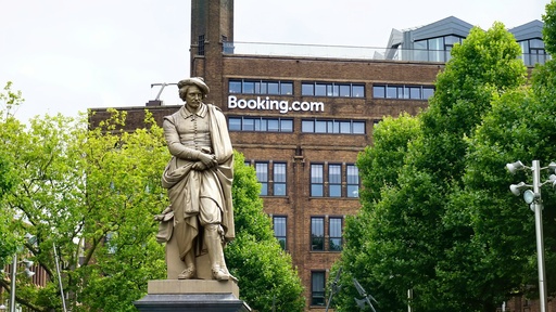Hotel Listings (Booking, Agoda, MMT)